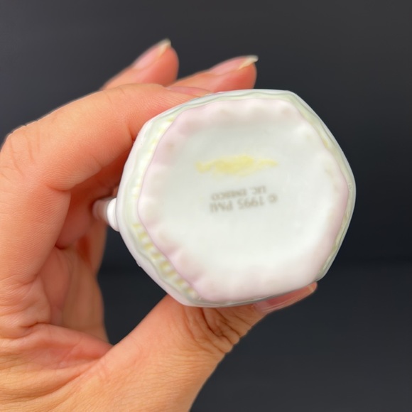 Vintage 1995  porcelain Precious Moments “Dill” teapot spice jar - Picture 5 of 7